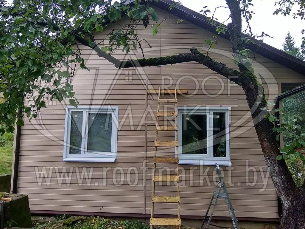 Реконструкция дома с использованием металлочерепицы МеталлПрофиль "Norman" Монтеррей