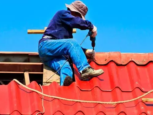 Ремонт кровли из металлочерепицы в Минске и области