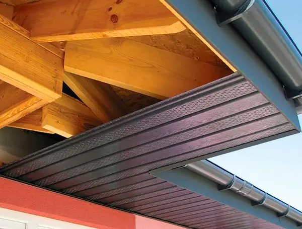 Подшивка свесов крыши