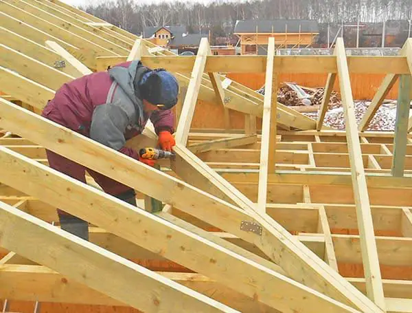 Монтаж стропильной системы